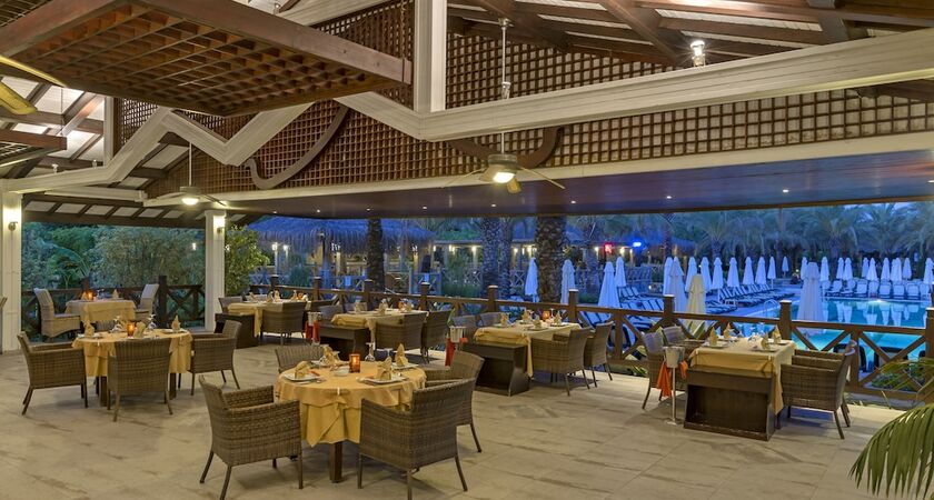 Royal Seginus Hotel
