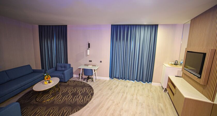 Royal Seginus Hotel