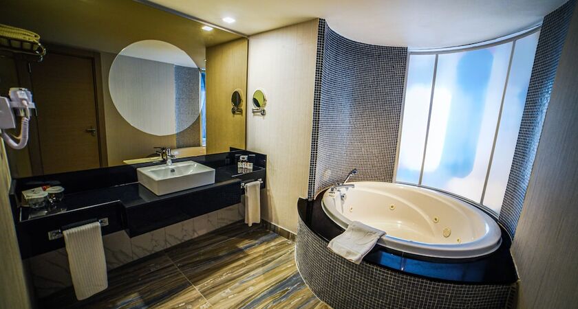 Royal Seginus Hotel