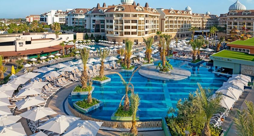 Kirman Belazur Resort & Spa